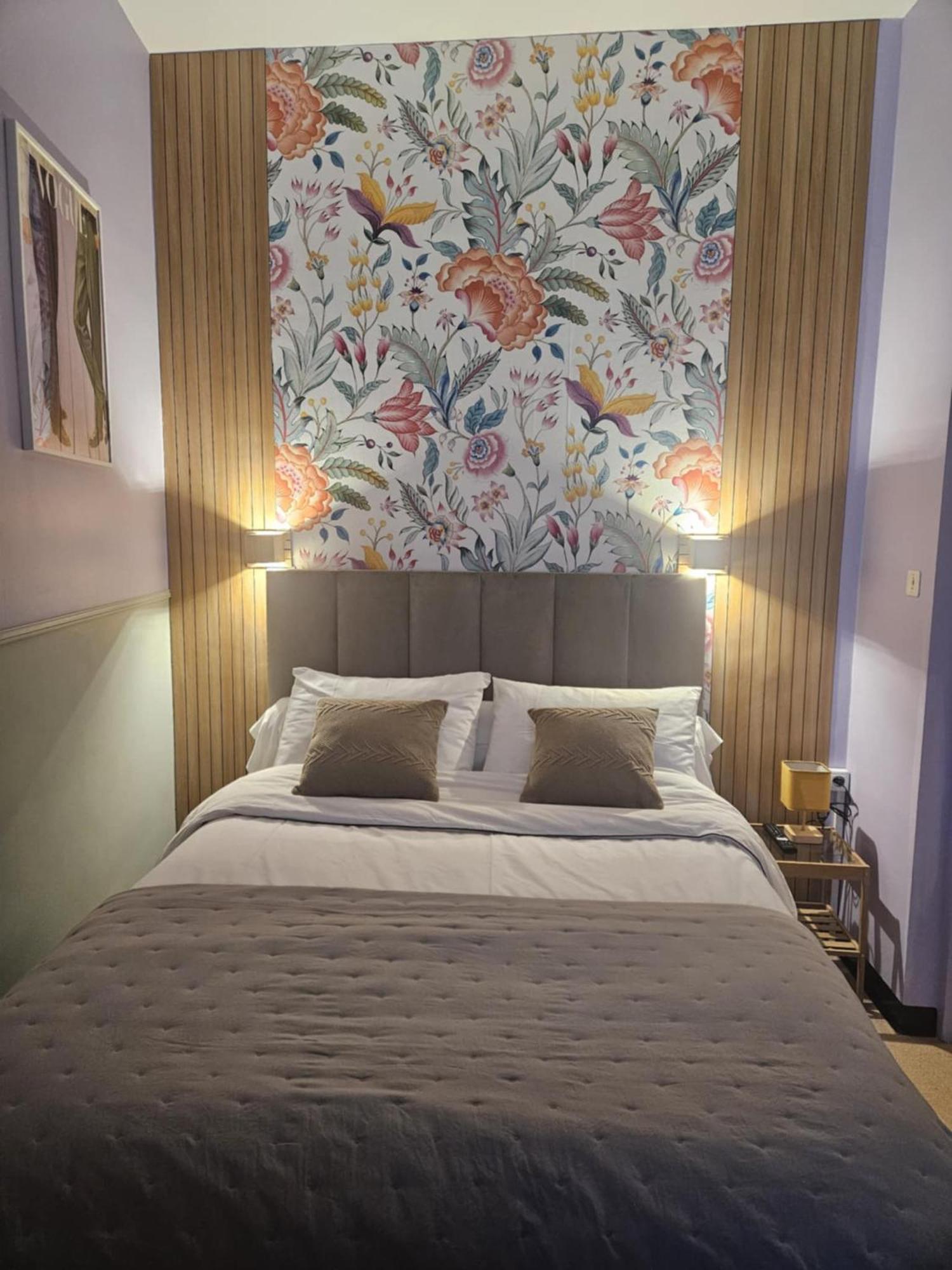 Coco Marco Hotel Nyons Εξωτερικό φωτογραφία